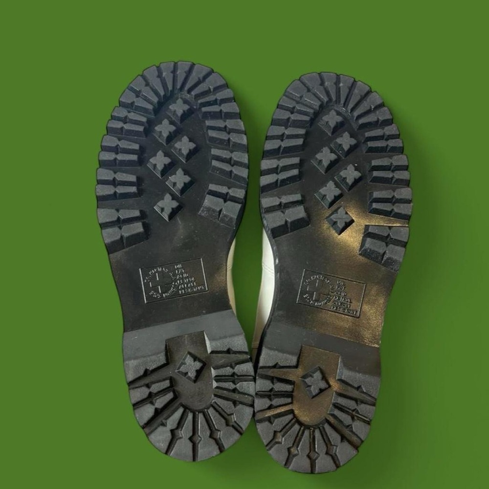 Dr. Martens White 2976 Quad Chelsea Boots - Picture 2 of 6